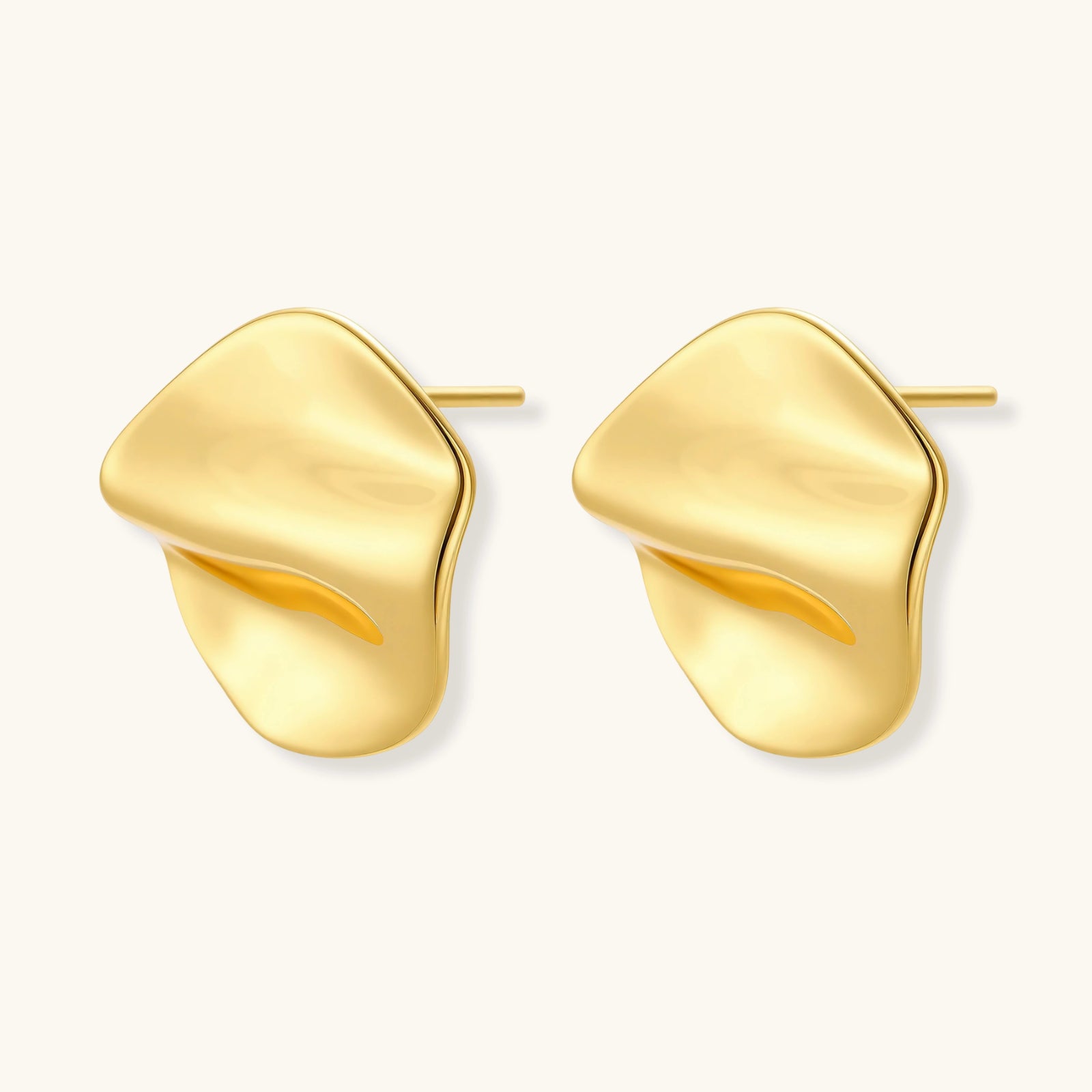 Pair of gold vermeil earrings with wavy deisgn
