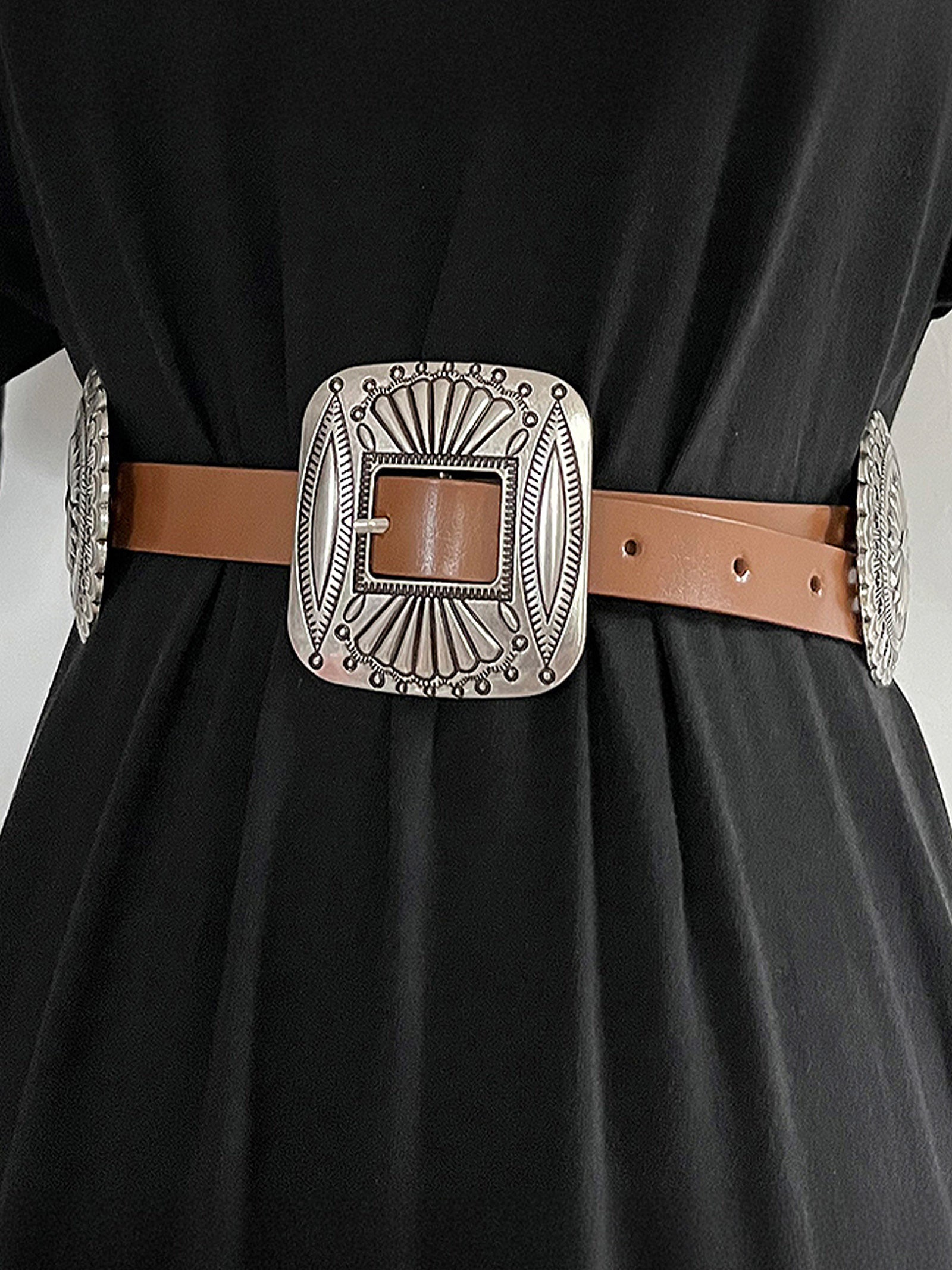 Artisanal Carved Metal Ring Buckle Belt